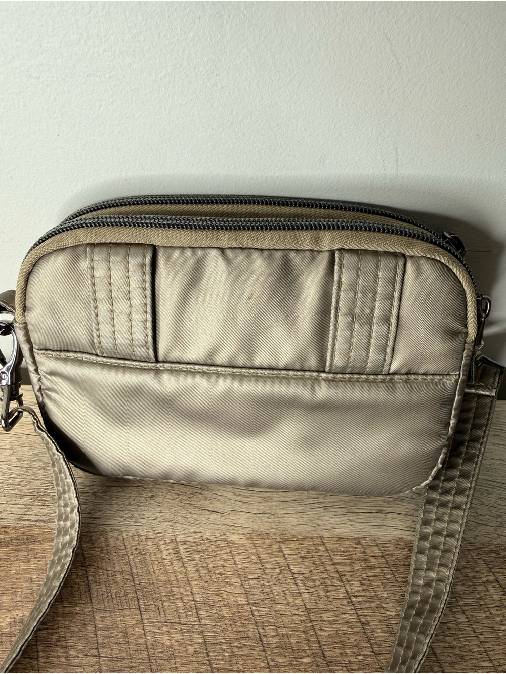 LUG Coupe SE Metallic Bronze Quilted Crossbody Mini Bag Zipper - Picture 9 of 13